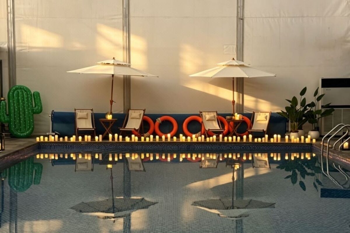 Indendørs pool, sæsonbestemt udendørs pool