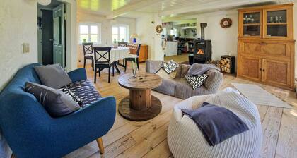 Stunning home in Løkken with WiFi
