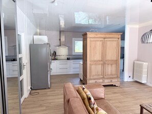Interior - Le Triton de Bergerac, modern villa with pool and large wooded park (Bergerac)