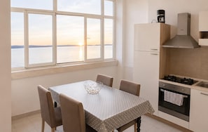Dining - Nice apartment in Jesenice with lake view (Jesenice)