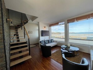 Living area - D6067- Semi-detached house with sea view (douarnenez)