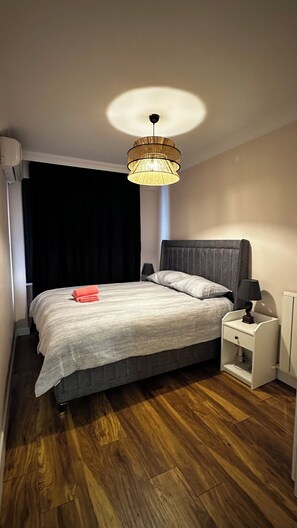 3 bedrooms, iron/ironing board, WiFi, bed sheets - Serene Stylish Central Cihangir Flat w/ Bosphorus 3-bedroom apartment (Beyoglu)