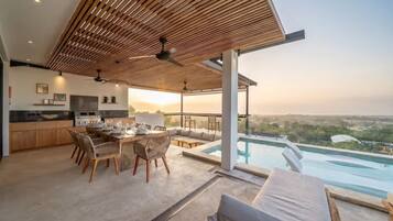 Luksus-villa - 4 soveværelser - privat pool - byudsigt | Udendørs spisemuligheder