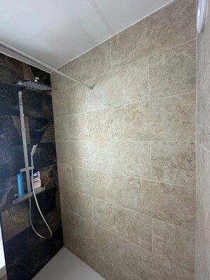 Bathroom - Vrbo Property (Carry-le-Rouet)