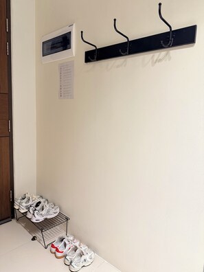 Interior - NEW! Cozy & Stylish 350Mbps near Uptown Mall, Taguig BGC BackHome1 (Taguig)