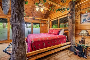 House, 1 King Bed with Sofa bed (Gatlinburg Enchanted Treehouse) - Gatlinburg Enchanted Treehouse (Gatlinburg)