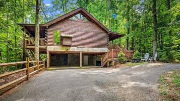 House, 1 King Bed with Sofa bed (Gatlinburg Enchanted Treehouse) | Exterior