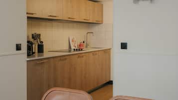 Superior Apartment, 2 Bedrooms | Private kitchen