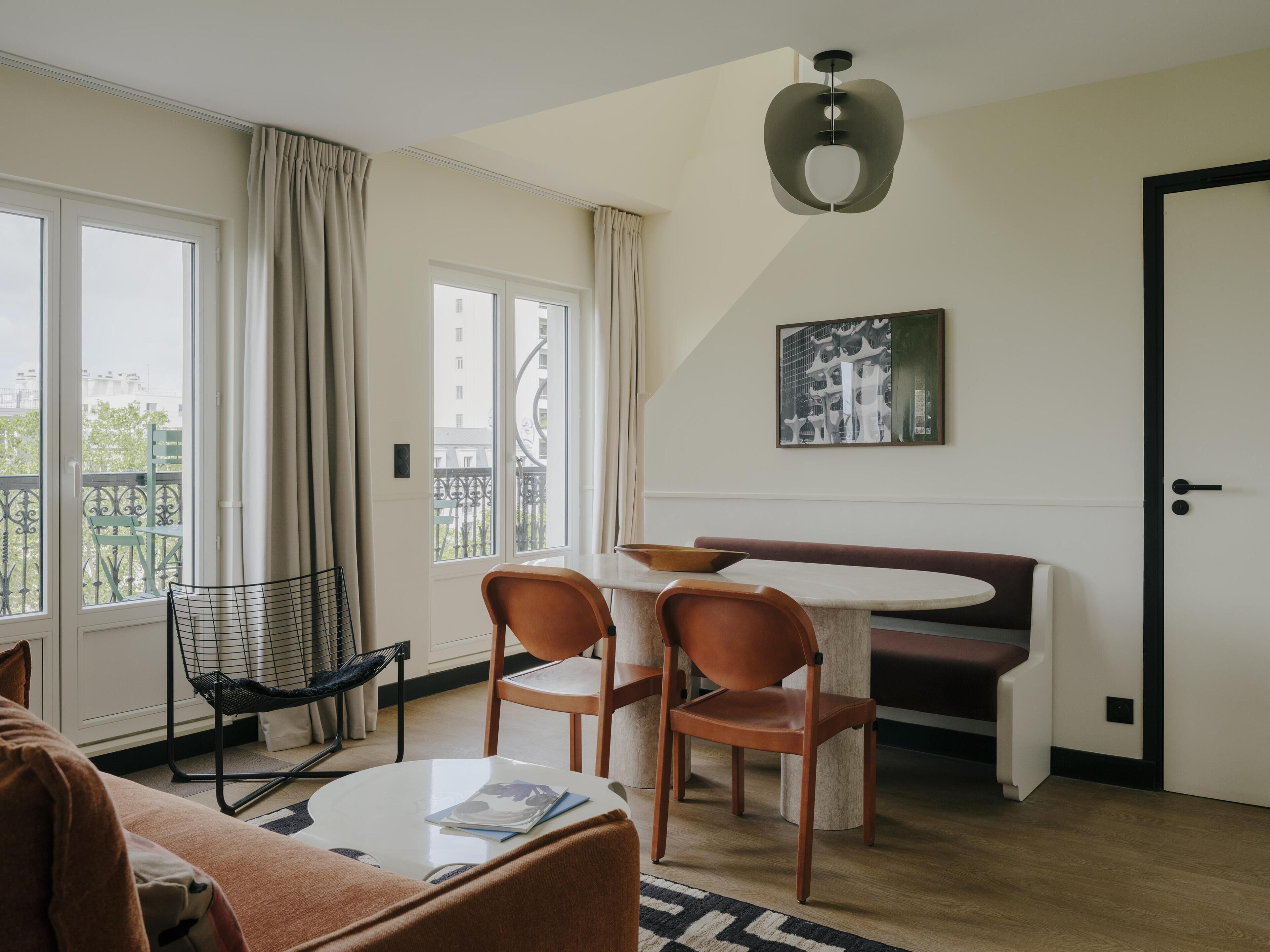 Family Apartment, 2 Bedrooms | Living area | 50-inch flat-screen TV with satellite channels, Netflix