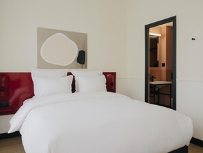 Apartment, 2 Bedrooms | Premium bedding, blackout drapes, soundproofing, iron/ironing board - Edgar Suites - Jules Ferry (Paris)