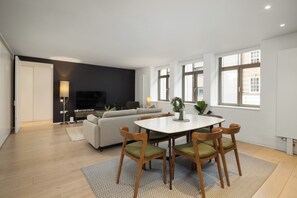 Interior - 2 Bed, 2 bathroom (A/C) 1 min from Regent Street (London)