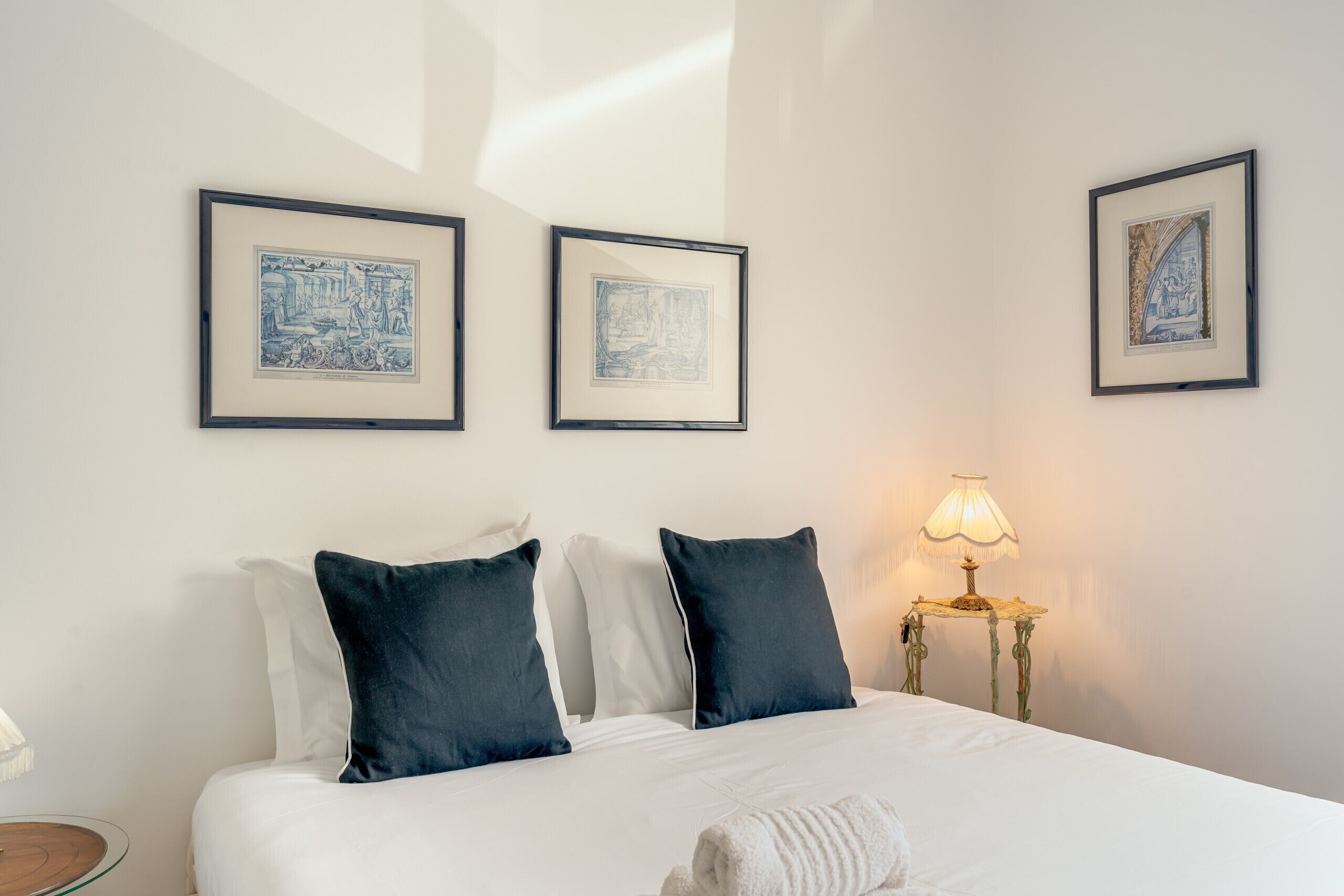 2 bedrooms, bed sheets