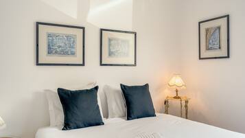 2 bedrooms, bed sheets