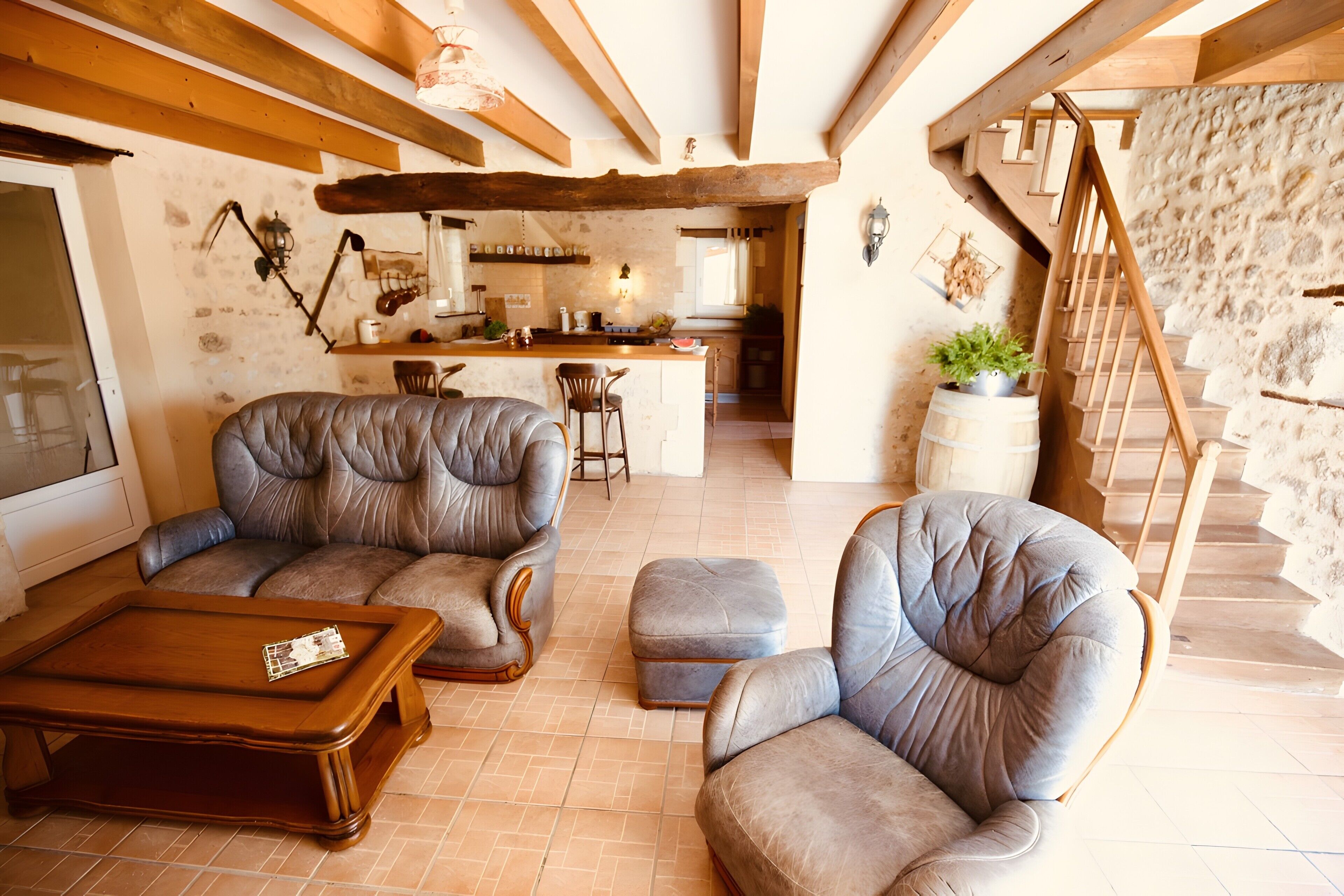 テレビ、暖炉. Country House 'Seul Au Monde' with Private Pool, Private Terrace and Private Garden