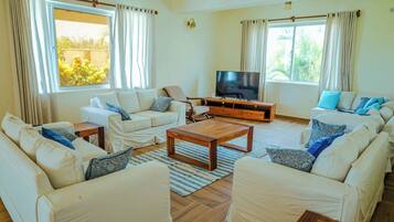 Villa, 5 habitaciones, con acceso para personas discapacitadas, para fumadores | Sala de estar