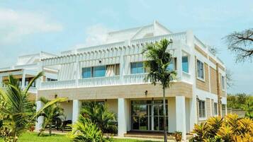 Villa, 5 Bedrooms, Accessible, Smoking | Bahagian luar