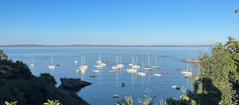 Charming Coastal Retrest