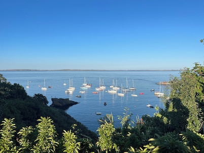 Charming Coastal Retrest