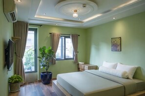 Standard Studio, 1 Queen Bed with Sofa bed - Ben Thanh Inn - M&A (District One)