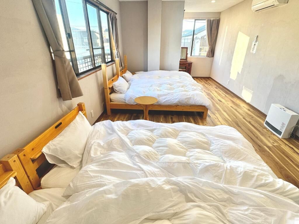 Comfort Apartment Earth | Blackout drapes, iron/ironing board, free WiFi