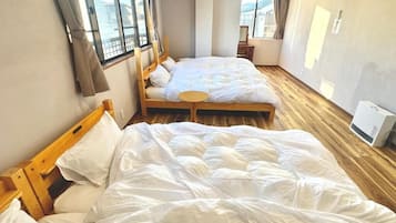 Comfort Apartment Earth | Blackout drapes, iron/ironing board, free WiFi