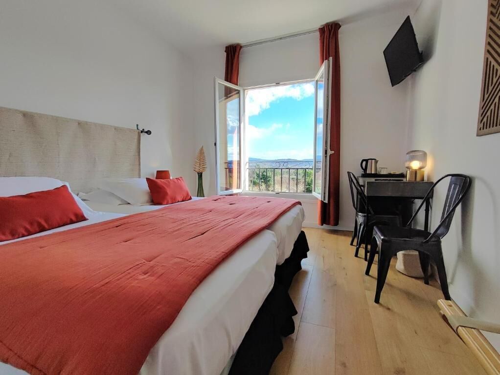 Double or Twin Room, Mountain View