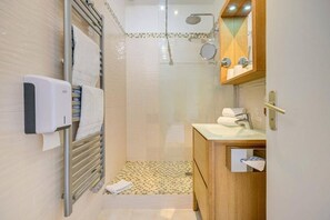 Chambre Double | Salle de bain