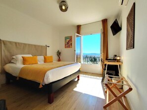 In-room safe, blackout curtains, soundproofing, free WiFi - Vilajoun (Joucas)