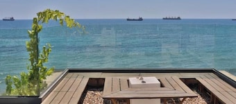 Beach Villa Varna -cosiness 4 meters from the sea