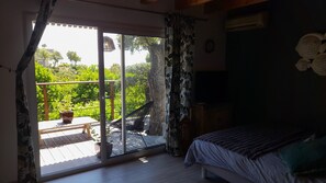 Room - Vrbo Property (Roquebrune-sur-Argens)