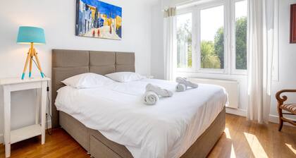 La Parenthèse Océane – Private Pool, Garden & Wi-Fi, Steps from Cabellou Beach