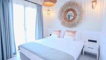 Standard Double Room, Garden View | In-room safe, free WiFi