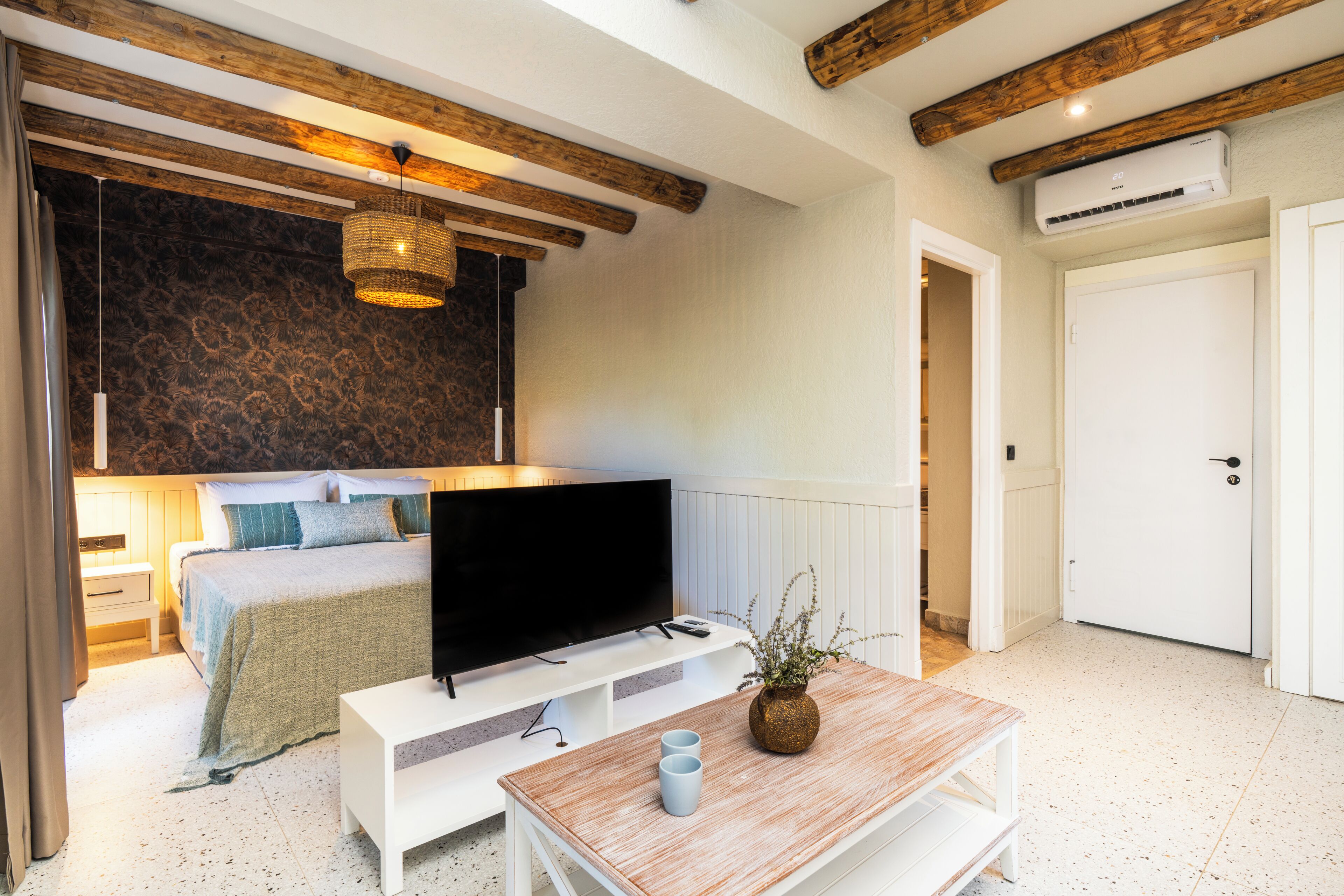 Lakens van Egyptisch katoen, luxe beddengoed, een minibar