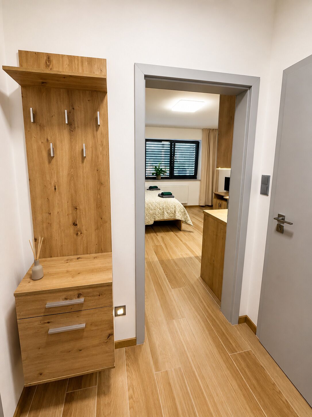 Comfort Studio Suite, City View | Desk, laptop workspace, free WiFi