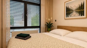 Suite estudio estándar | Escritorio, espacio para trabajar con laptop y wifi gratis