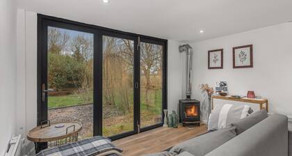 The Cranny - Cosy Private 1-Bedroom Cottage
