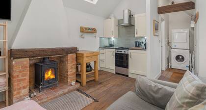 The Nook - Cosy Rural Cottage with Stunning Views