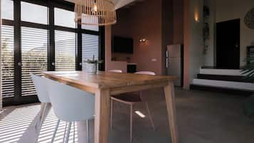 Luxury Villa, 2 Bedrooms | Dining