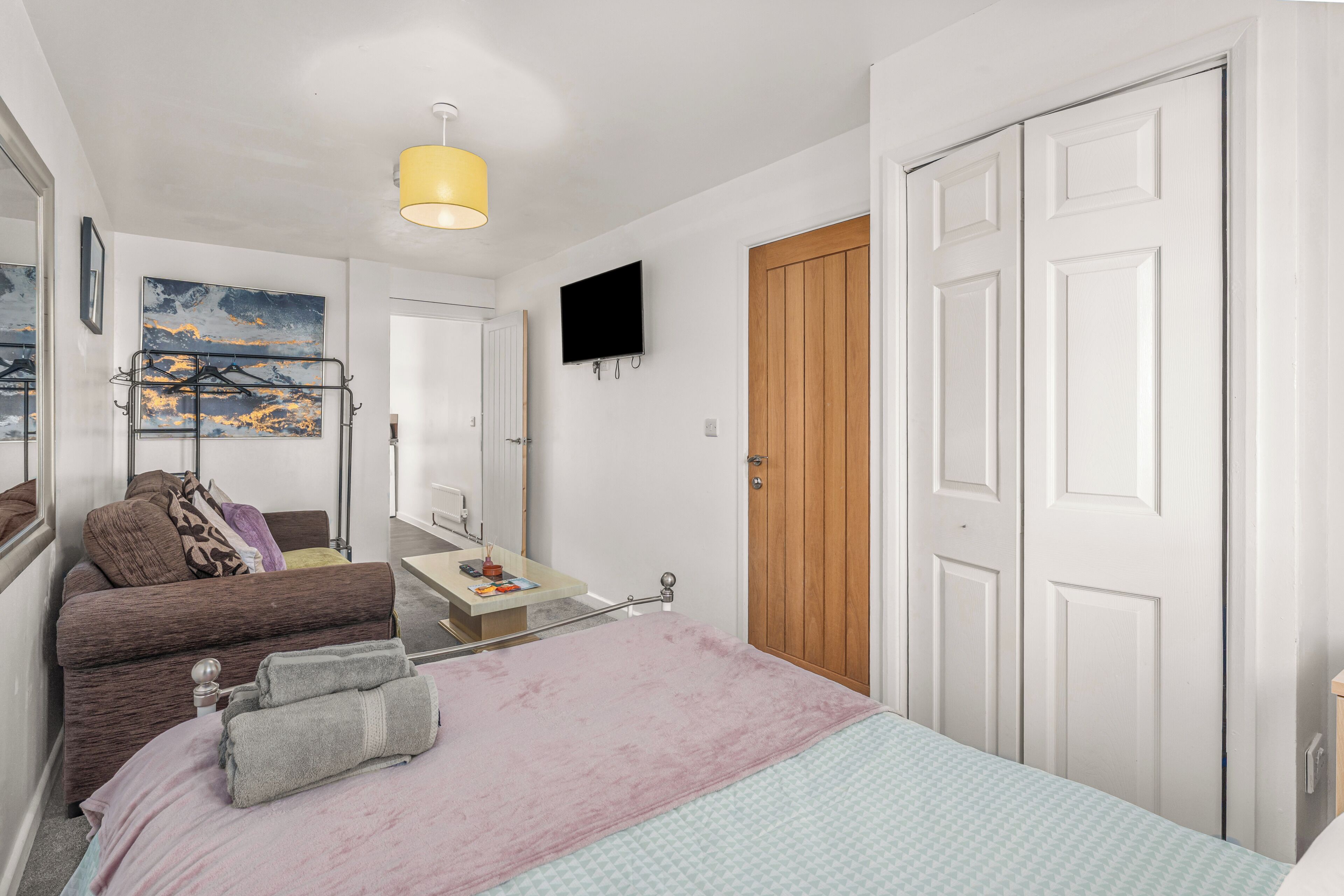 1 bedroom, iron/ironing board, free WiFi