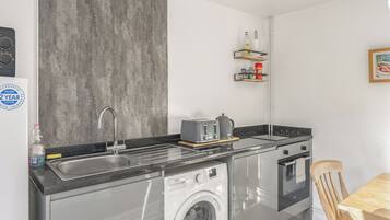 Microwave, oven