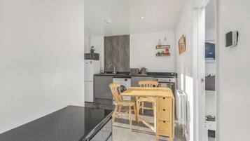 Microwave, oven