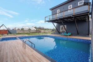 Piscine extérieure