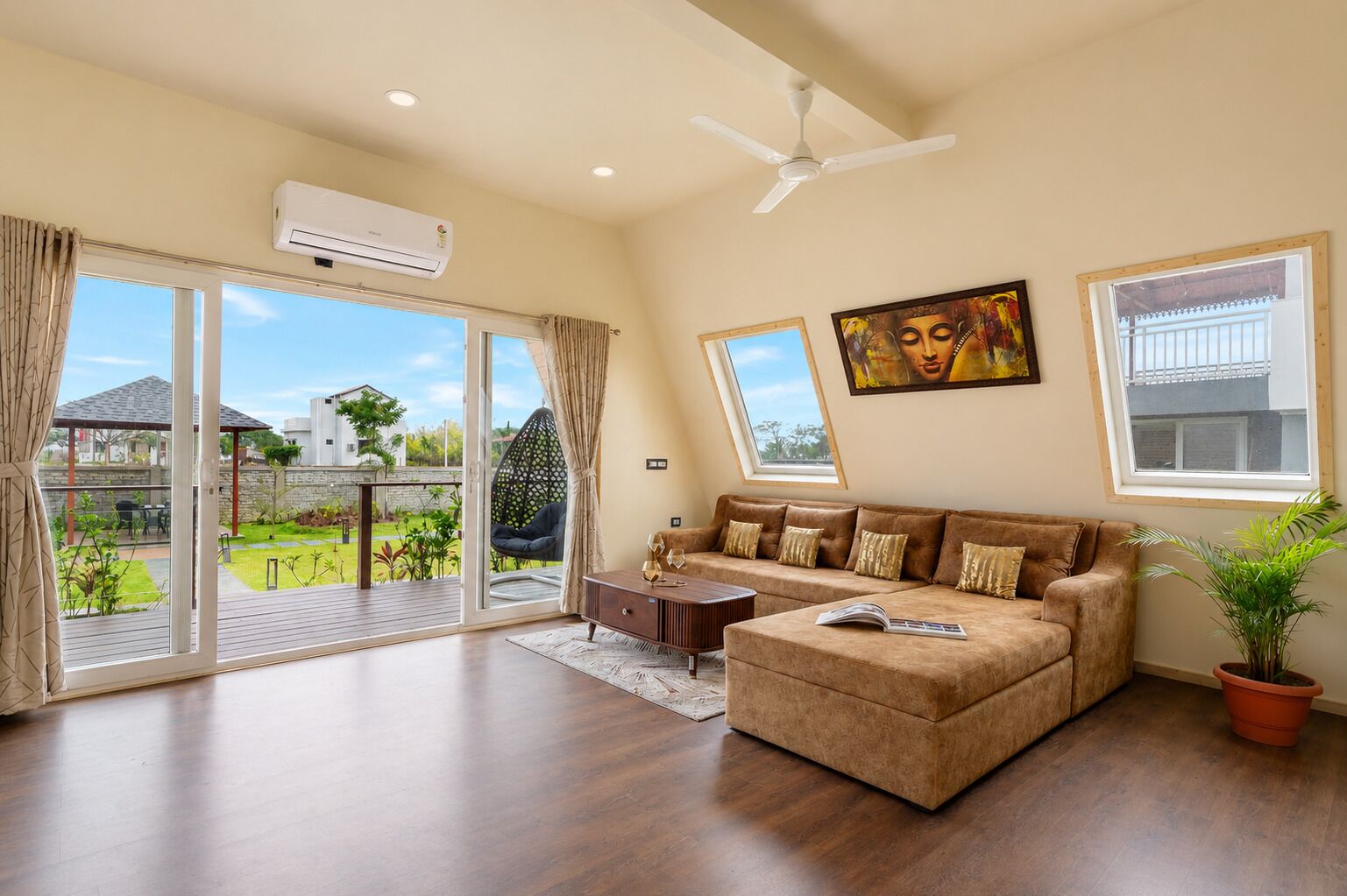 Room | Living area