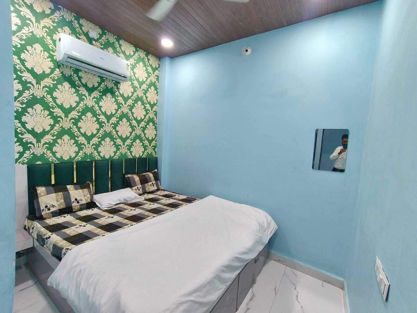 Comfort-Vierbettzimmer, Stadtblick | Schallisolierte Zimmer, Bügeleisen/Bügelbrett, kostenloses WLAN
