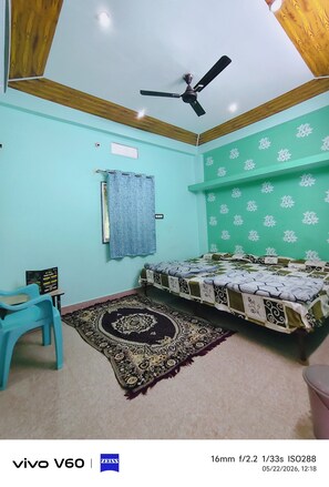 Comfort-Vierbettzimmer, Stadtblick | Innenbereich