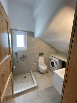Bathroom - Casa Costa Azure Paros Golden Coast Apartment 300m from beach (Paros)