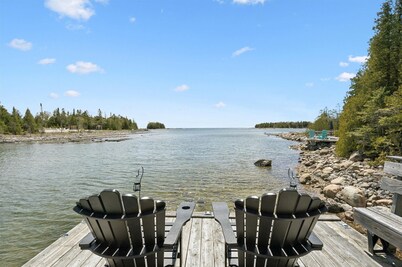 Bradley Harbour Shores | 5-Beds | Hot Tub | AC | Kayaks