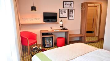 In-room safe, free WiFi