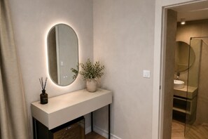 Comfort huis, uitzicht op de stad | Badkamer | Gratis toiletartikelen, een haardroger, handdoeken, zeep