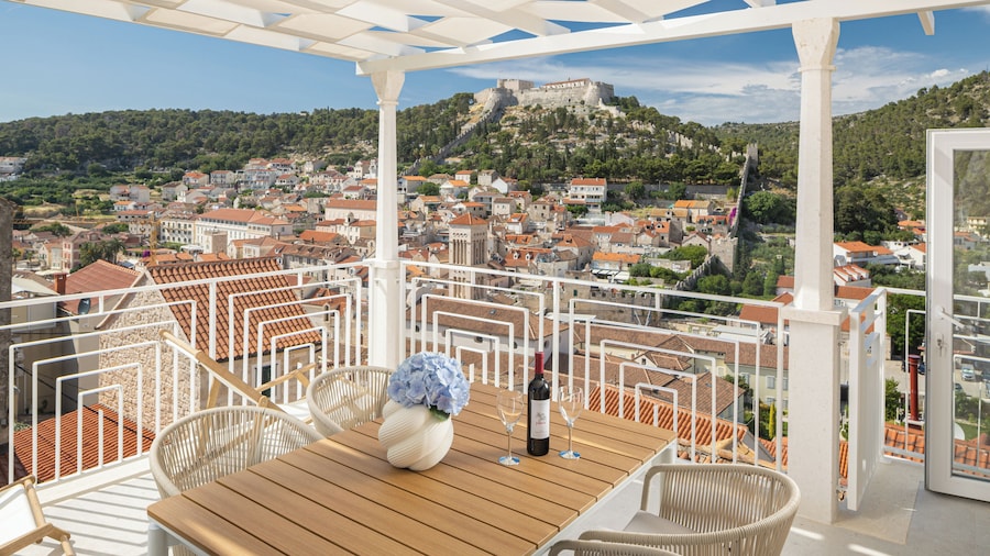 Mayiva Royal House Center Hvar